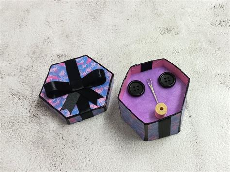 Button Box CORALINE pink-blue Diy How Would Your OTHER Mothers Box Be ...