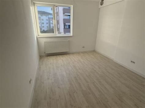 Apartament 3 Camere Titan 1 Decembrie 1918 Drumul Gura Putnei Ocazie