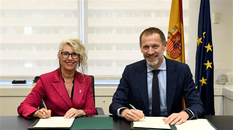 Adif Y El Ayuntamiento De Sant Feliu De Llobregat Regulan Los Terrenos