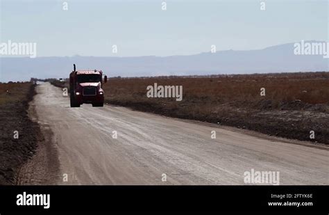 Truck in desert Stock Videos & Footage - HD and 4K Video Clips - Alamy