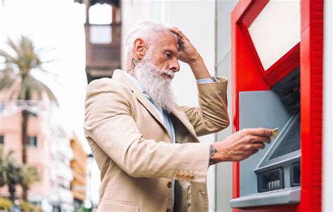 Cómo sacar dinero en un cajero sin tener tarjeta