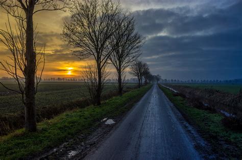 Hintergrundbilder Sonnenlicht Bäume Landschaft Sonnenuntergang