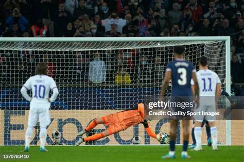 Messi Courtois Photos and Premium High Res Pictures - Getty Images