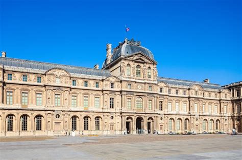 Museu Do Louvre Em Paris Foto Premium