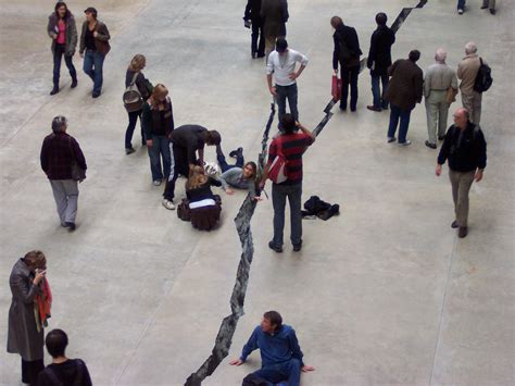 Doris Salcedos Shibboleth A Giant Crack In Tate Modern