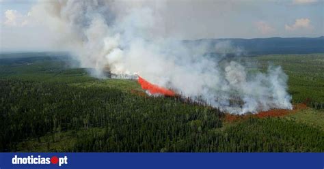 Oeste Do Canadá Declara Estado De Emergência Devido A Incêndios