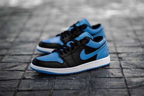 Nike AIR JORDAN 1 LOW BLACK UNIVERSITY BLUE WHITE ทกเชทกอนสงซอ