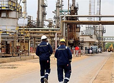 Angola Assinou A Chinesa Cncec Contrato Para Construir Refinaria Do