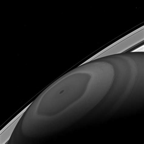 Saturn S Mysterious Hexagon Gets A Close Up In New Cassini Photo Space