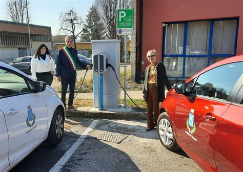 Triuggio punta alla mobilità green inaugurate le stazioni di ricarica