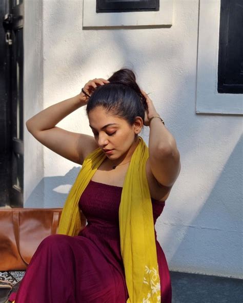 Mollywood Actress Ahaana Krishnas Stunning Pics Viral ലൂക്കയുടെ