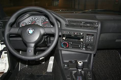 Ne1 Have Pics Of An E30 Leather Dash E30 Bmw E30 Bmw