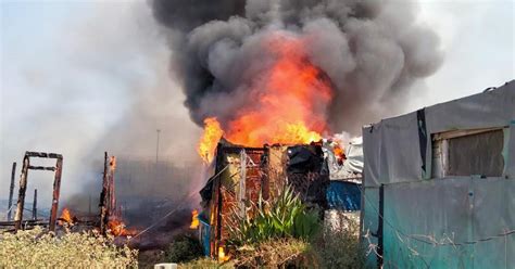 In Fiamme Venti Baracche Sull Ex Pista Di Borgo Mezzanone