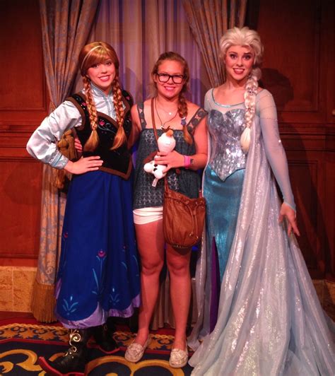 Meeting Anna And Elsa At Disney World R Frozen