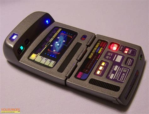 Star Trek: Voyager Hero Science Endgame Tricorder replica TV series prop