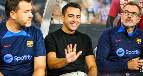 Naples FC Barcelone le Barça prend la main pour la qualification en