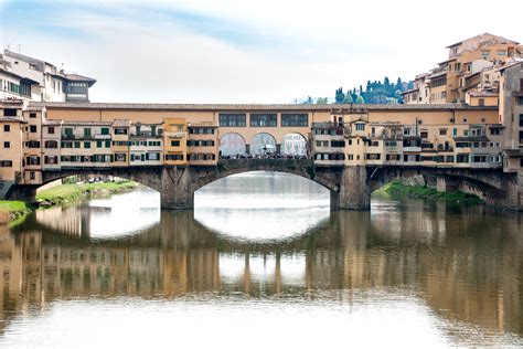 Ponte Vecchio - About Curiosity