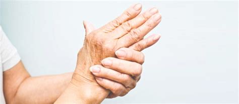 EARLY SIGNS OF ARTHRITIS IN FINGERS – The Healthveda Ayurveda – A Key of Healthy Living