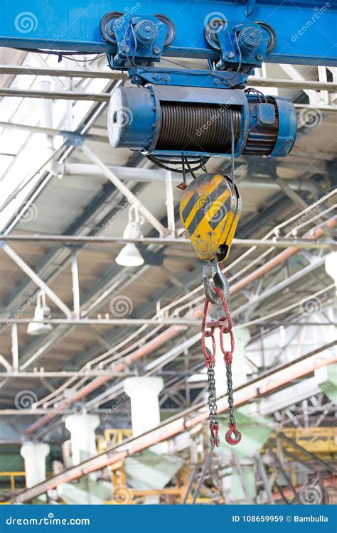 Factory Workshop Overhead Crane Stock Image Image Of Engineering