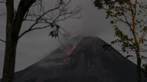 Update Merapi Teramati Wedhus Gembel Dan Guguran Lava Ke Arah Tenggara