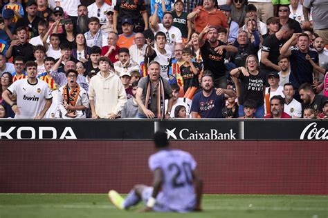 Advogado De Torcedor Do Valencia Em Caso De Racismo Contra Vinicius