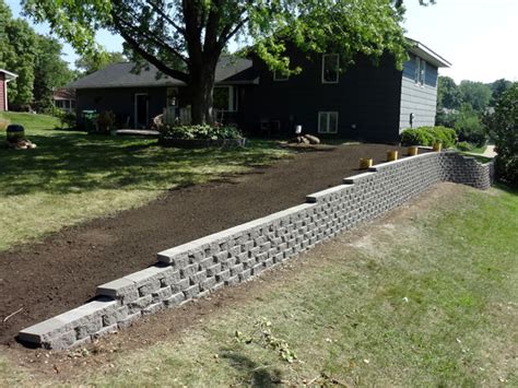 Modular Block Retaining Wall – Apple Valley