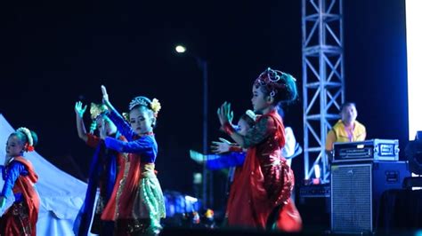 Dancers Traditional Dance Jaipong - Free video on Pixabay