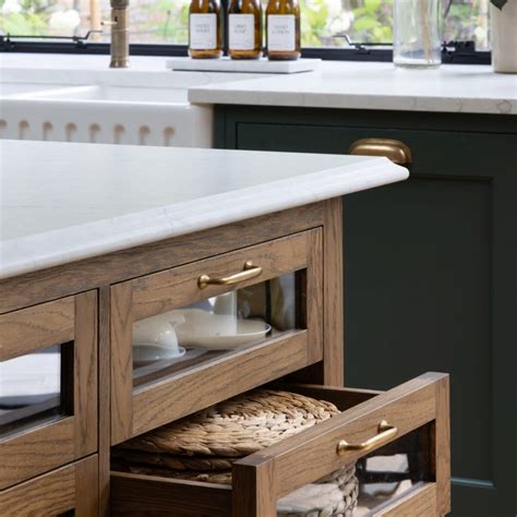 Teddington Painted Shaker Kitchen With Pantry Bar Boot Utility