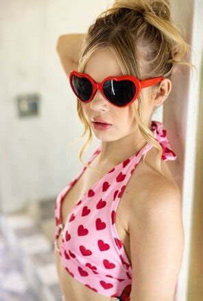 Plump Bunny Naked Plump Bunny Porn Pic