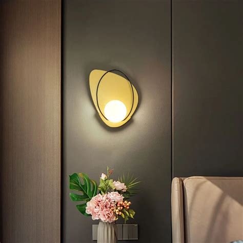 Modern Contemporary-Style Wall Light – Sparc Lights