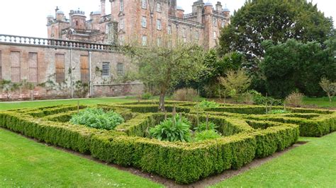 BikELove - Scotland: Drumlanrig Country Estate - Castle, Gardens ...