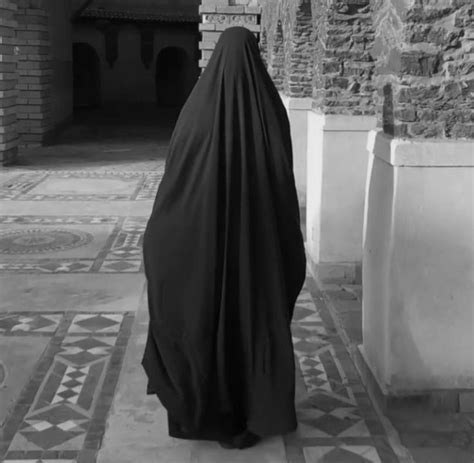 Pin By Essafya On Women Muslimah Aesthetic Veiled Women Niqab