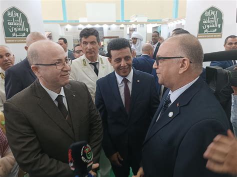 Visita Primer Ministro De Argelia Stand De Cuba En El Salón