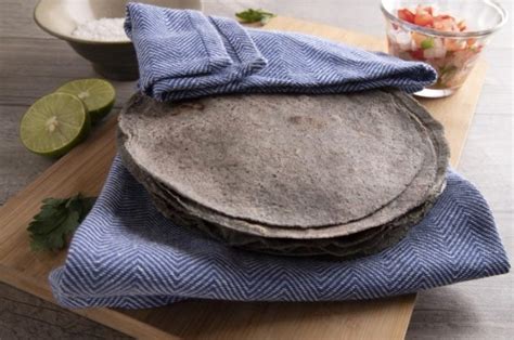 De dónde viene el maíz azul y cómo identificar tortillas azules falsas