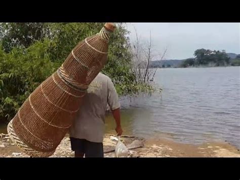 MENANGKAP IKAN CARA TRADISIONAL HASIL BANYAK Traditional Fishing