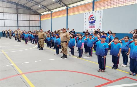 Ca Ador Pol Cia Militar Lan A Programa Estudante Cidad O Na Escola