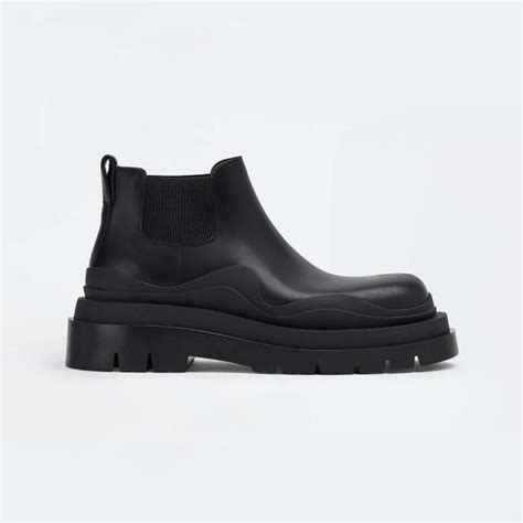 Bottega Veneta Unisex Tire Ankle Chelsea Boot Black