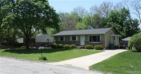 233 SCHOOL ST, Brighton, MI 48116 Single Family Residence For Sale ...