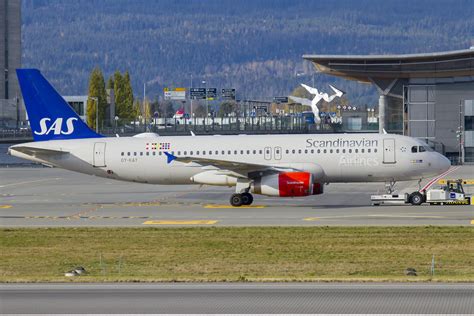 OY KAY SAS Scandinavian Airlines Airbus A320 232 Cn 2856 Flickr