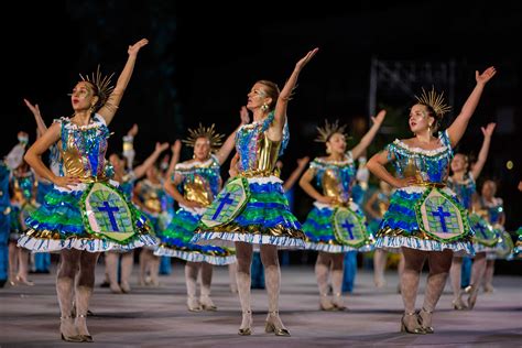 Marchas encheram Famalicão de cor na noite de Santo António