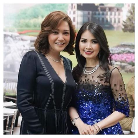 8 Hot Sexy Liliana Tanoesoedibjo Bikini Pics