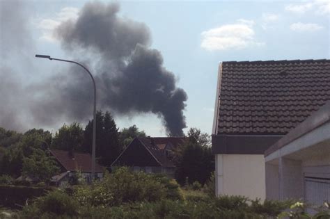 Große Rauchwolke am Dienstag über Schwerte Lkw Brand auf der A45