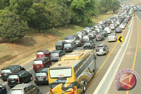 Tol Jakarta Cikampek Macet Km Antara News