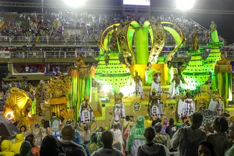 Guide to Rio Carnival: 5 Things You Should Know