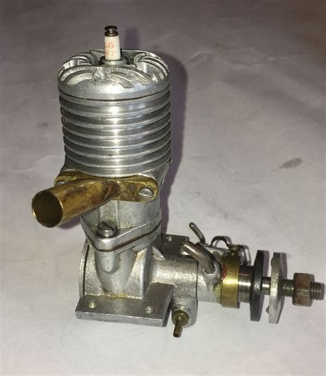 Vanguard Pup Model Spark Engine Made By The Model Dockyard Company In