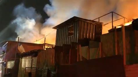 Incendio En Campamento De Antofagasta Nueve Casas Afectadas Y Medio