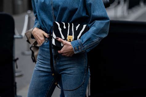 12 Jeans Outfits to Wear This Season