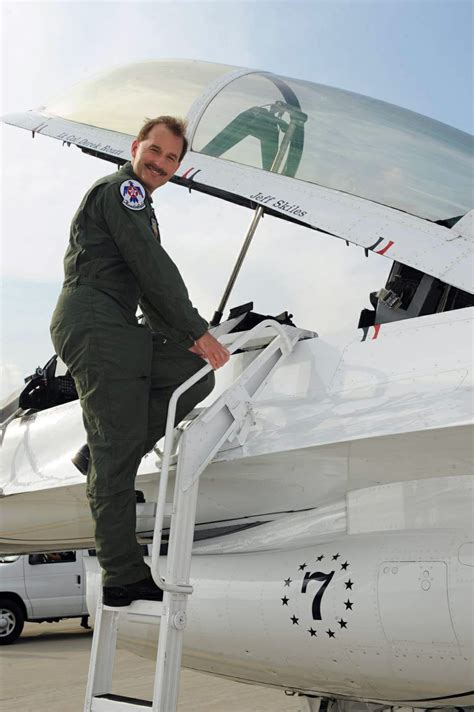 Co-pilot of Flight 1549 takes flight of different kind > Air Force ...