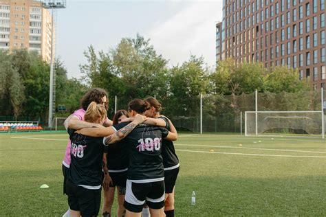 Huddle Photos, Download The BEST Free Huddle Stock Photos & HD Images