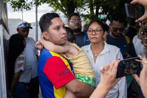 Liberan En Venezuela Al Estudiante Universitario John Lvarez Tras Casi